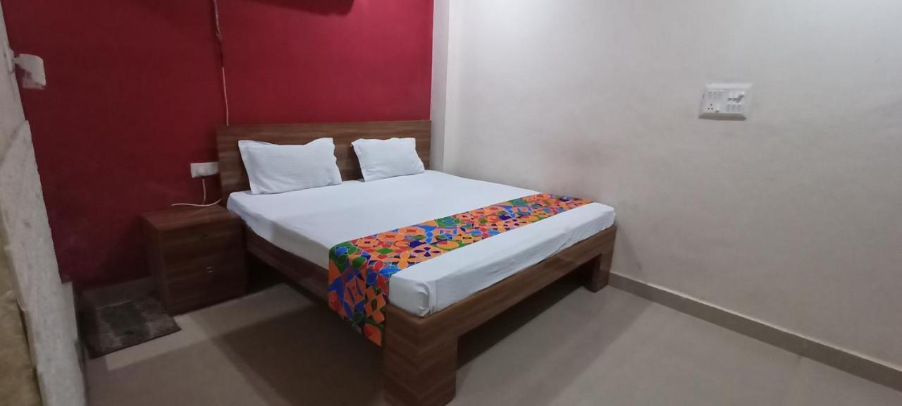 Sainik Guest House 500Mtr From Medanta Hospital 勒克瑙 外观 照片
